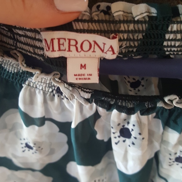 Shoulder Hugging Shirt - Picture 2 of 2